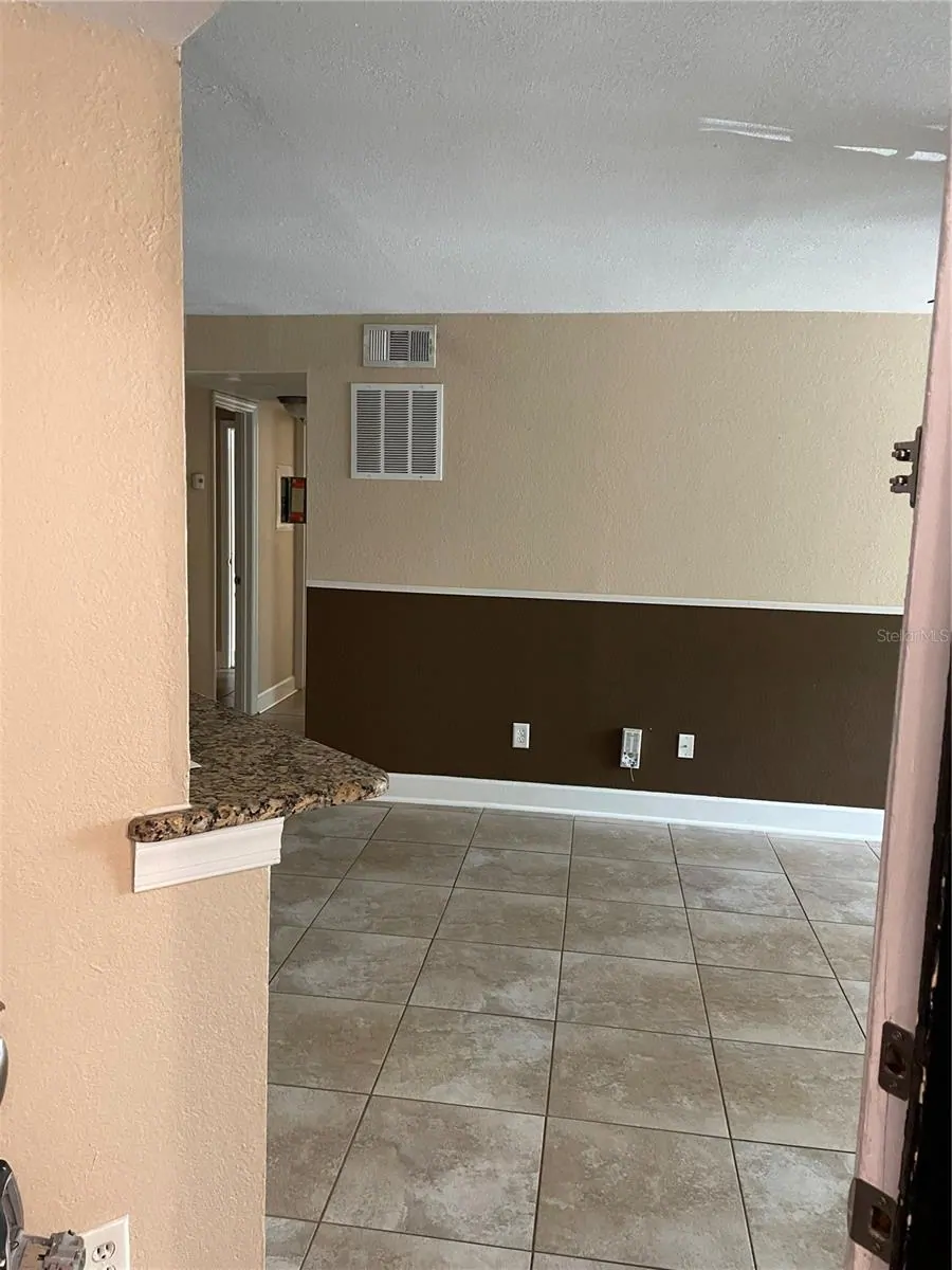 4512 COMMANDER DR #1725, ORLANDO, FL property photo 3 of 14