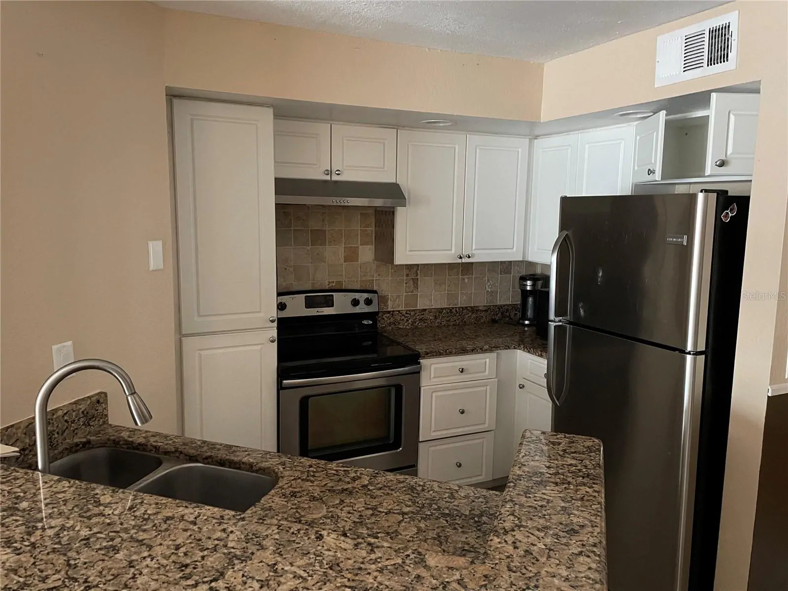 4512 COMMANDER DR #1725, ORLANDO, FL property photo 6 of 14