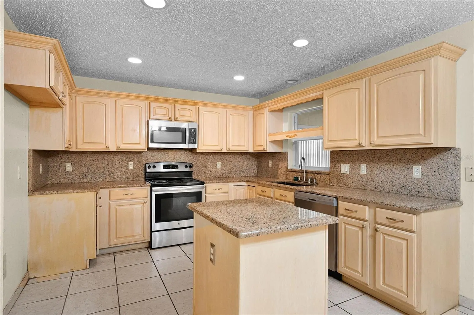 12422 SION COURT, ORLANDO, FL property photo 14 of 58