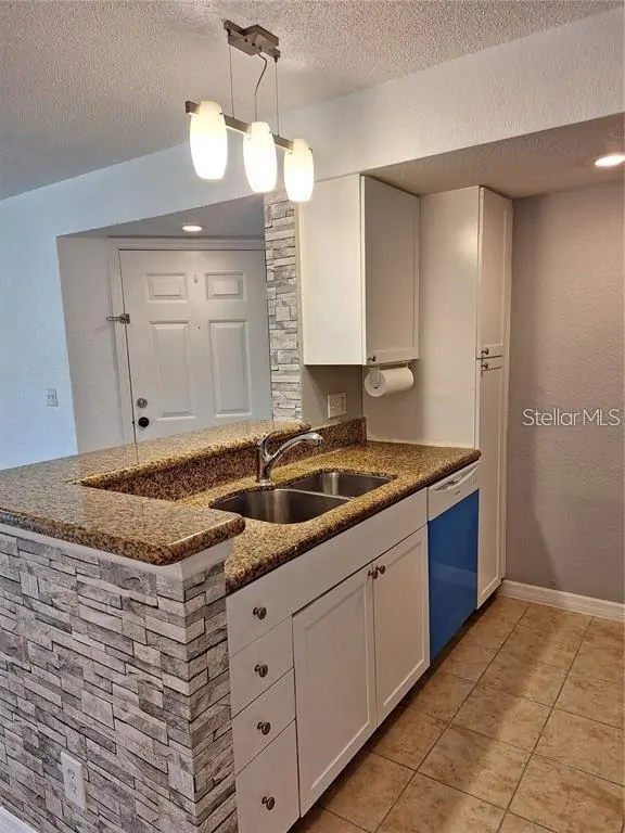 5116 CONROY RD #12, ORLANDO, FL property photo 4 of 19