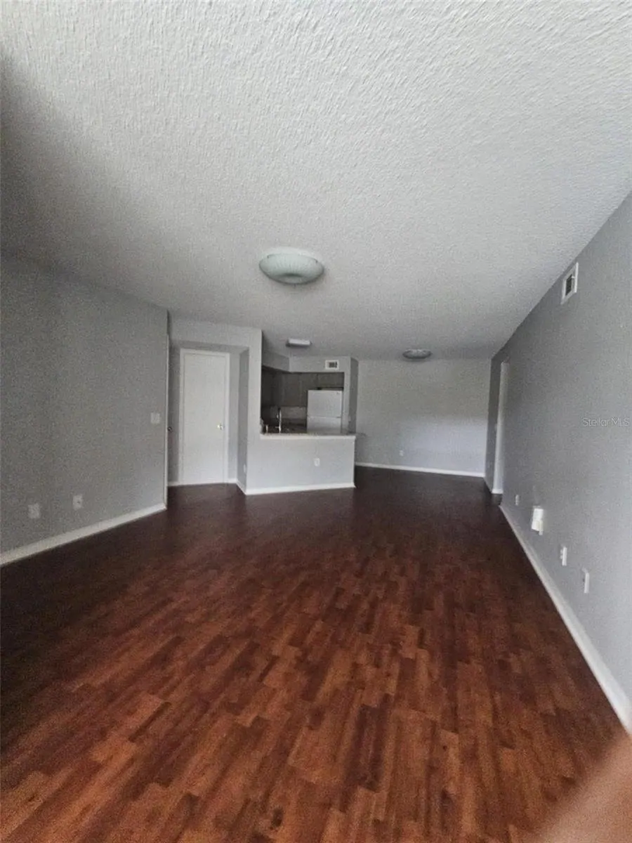 4532 COMMANDER DR #2122, ORLANDO, FL property photo 3 of 13