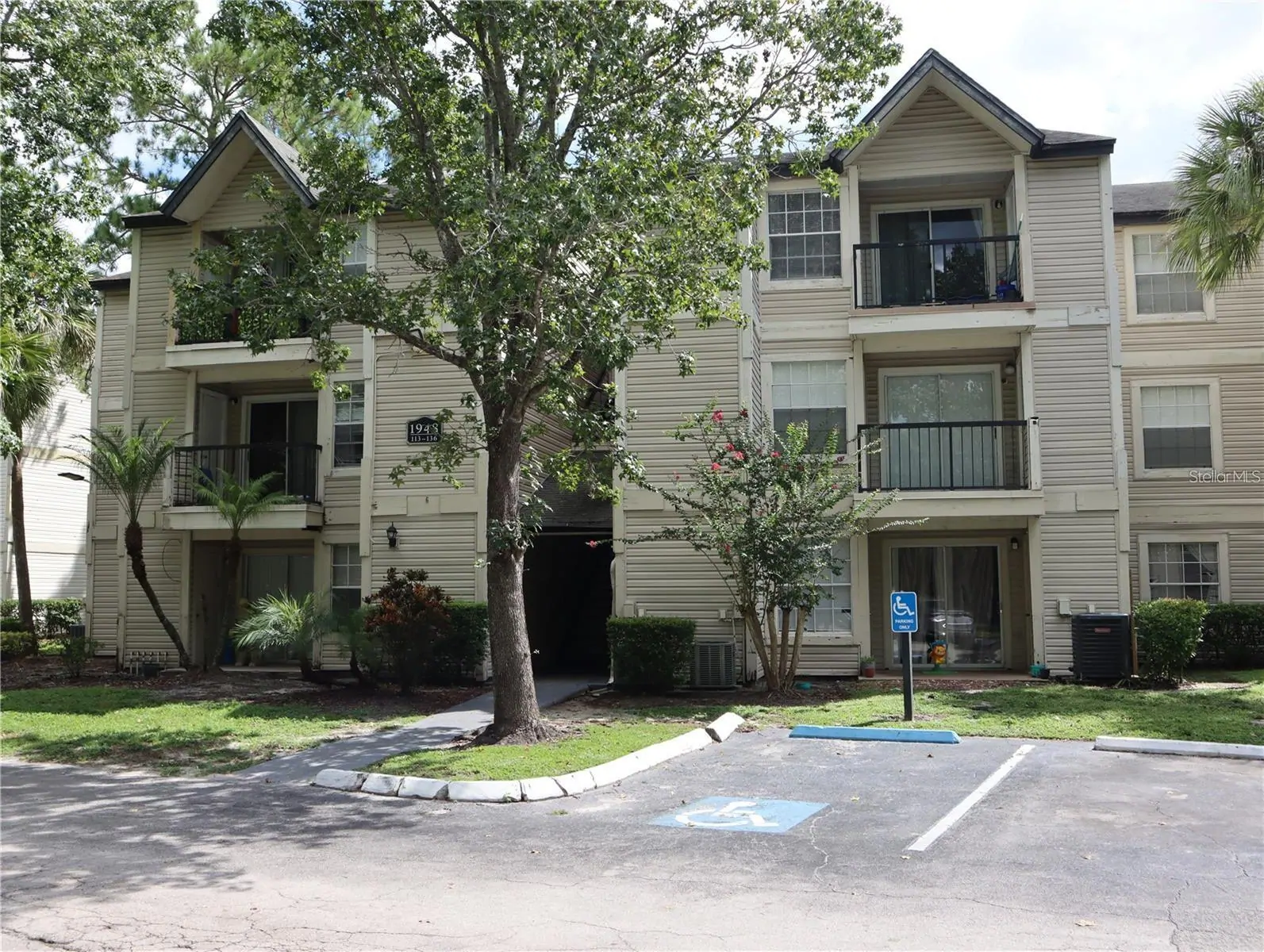 1948 LAKE ATRIUMS CIR #118, ORLANDO, FL