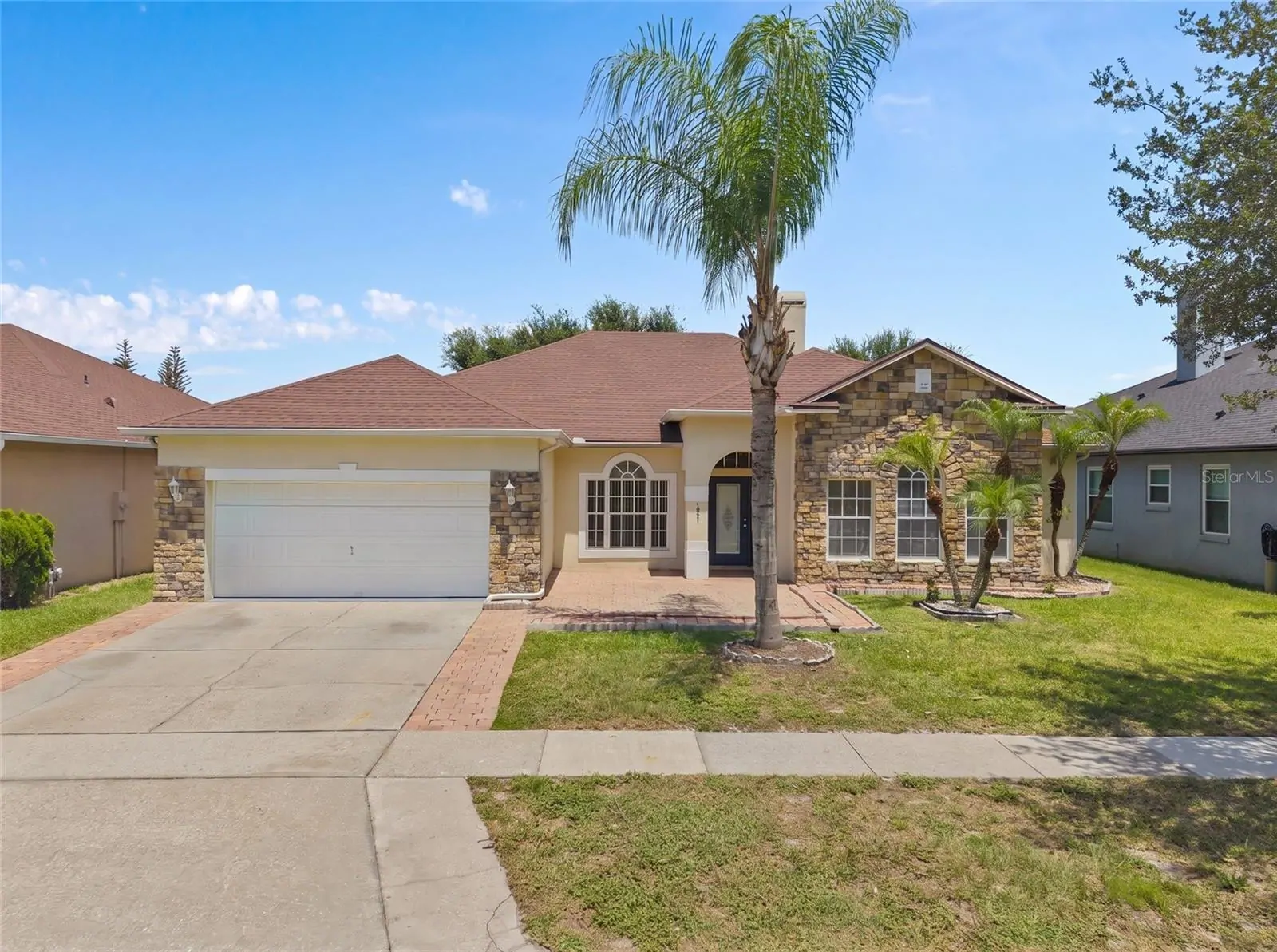 13821 AMBERLEIGH RD, ORLANDO, FL property photo 2 of 56