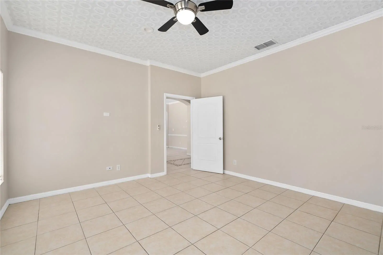 13821 AMBERLEIGH RD, ORLANDO, FL property photo 8 of 56