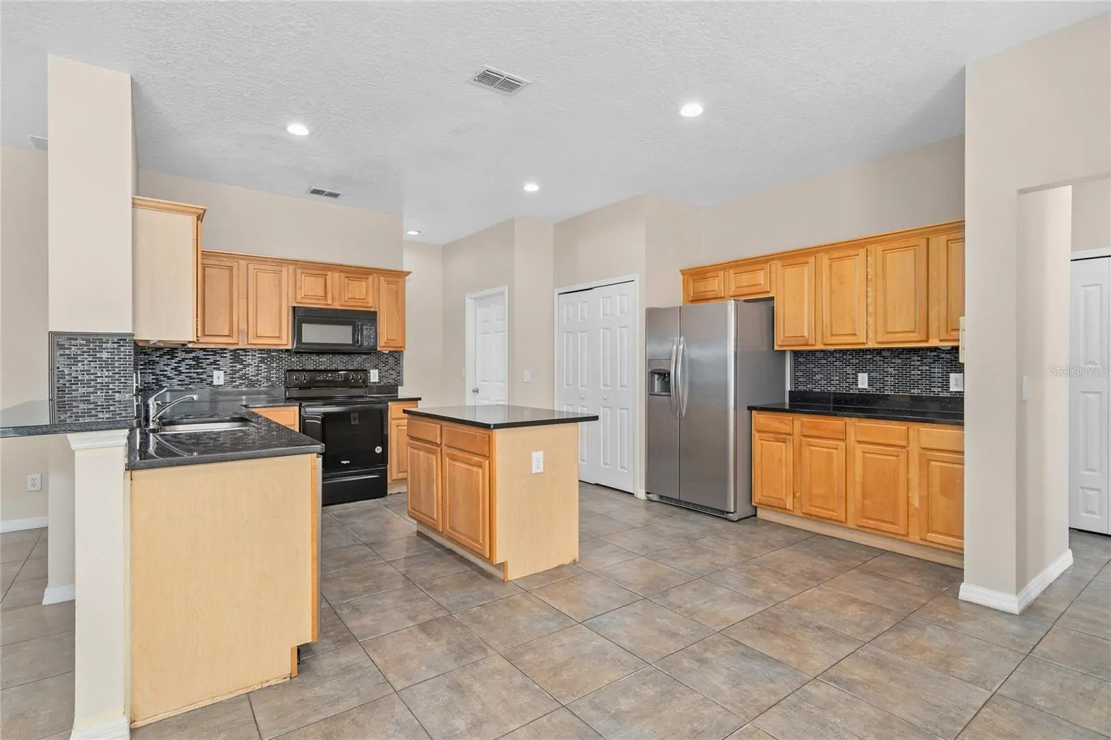 13821 AMBERLEIGH RD, ORLANDO, FL property photo 14 of 56