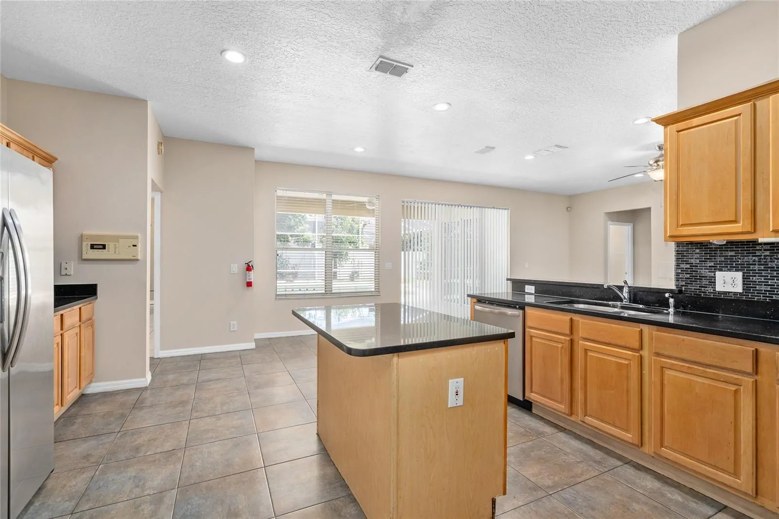 13821 AMBERLEIGH RD, ORLANDO, FL property photo 19 of 56