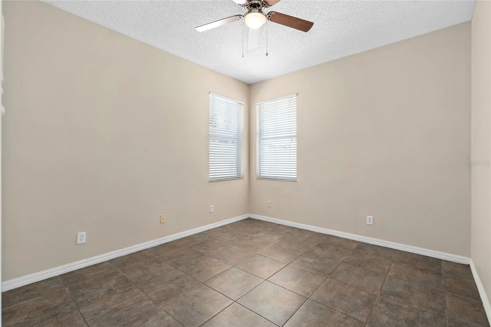 13821 AMBERLEIGH RD, ORLANDO, FL property photo 32 of 56