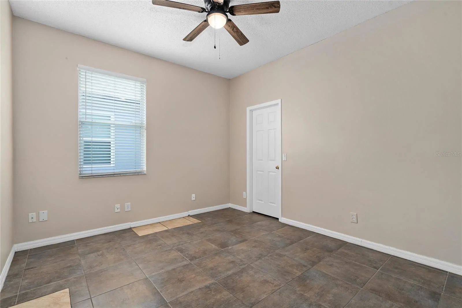 13821 AMBERLEIGH RD, ORLANDO, FL property photo 35 of 56