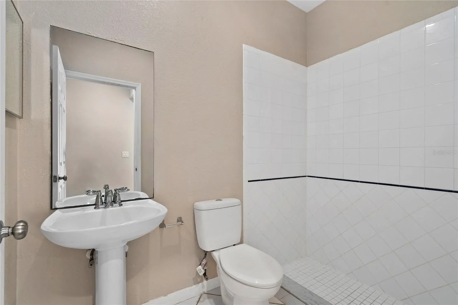 13821 AMBERLEIGH RD, ORLANDO, FL property photo 39 of 56