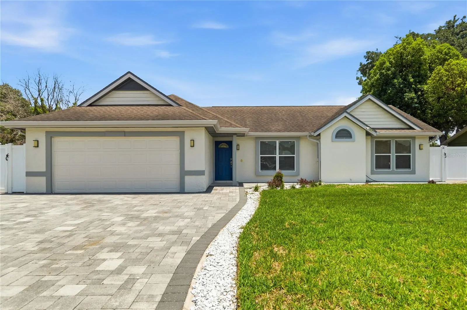 8055 LESIA CIR, ORLANDO, FL