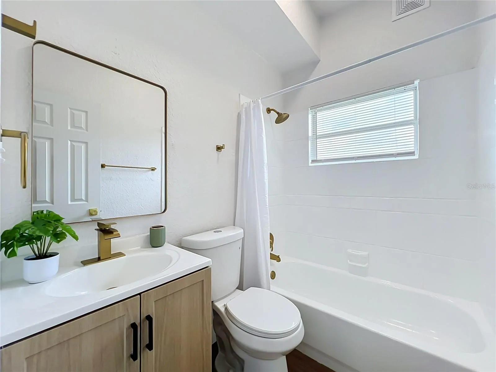 3828 WHITE HERON DR, ORLANDO, FL property photo 34 of 63