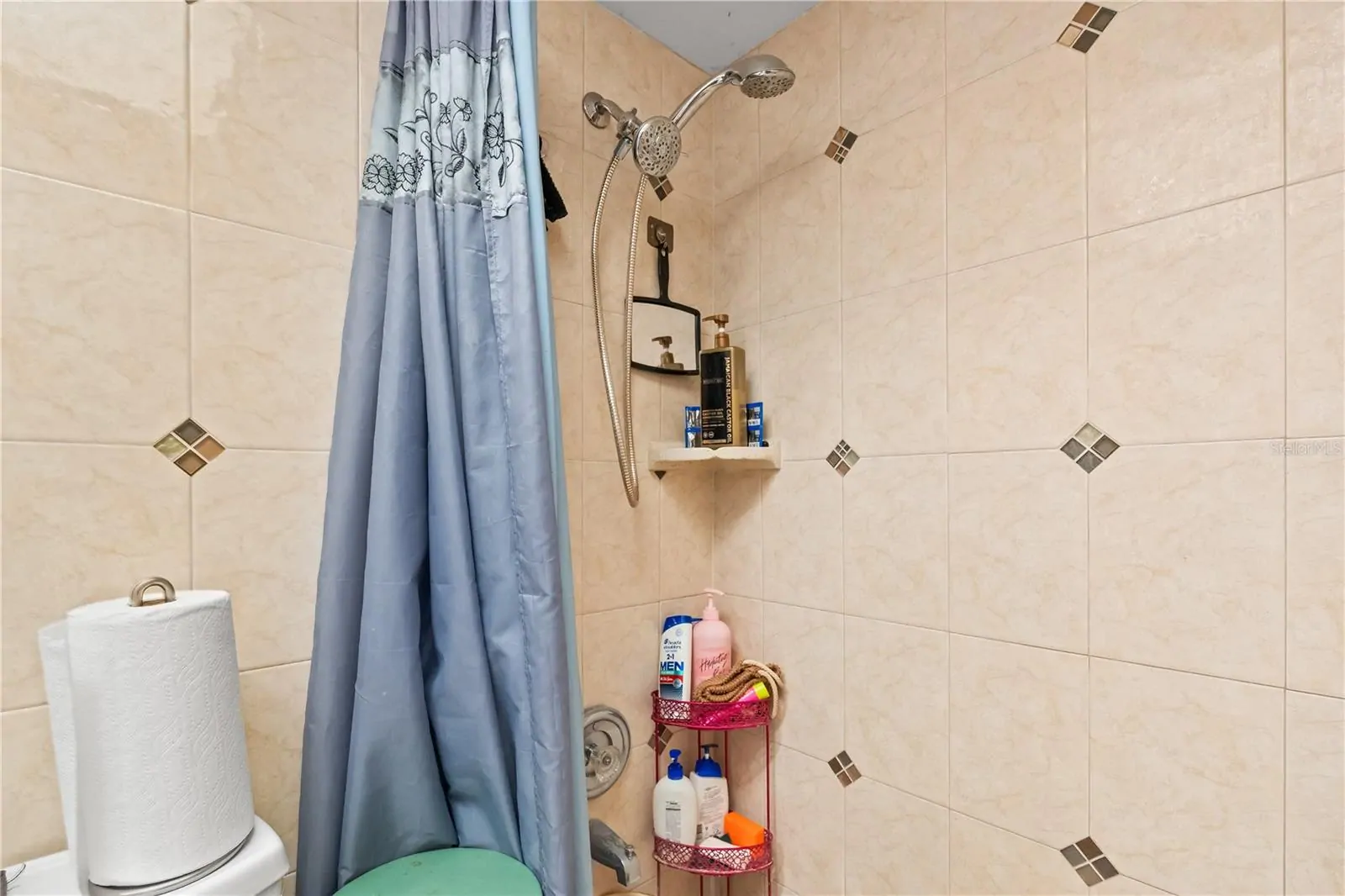 2202 RAVENALL AVE, ORLANDO, FL property photo 18 of 23