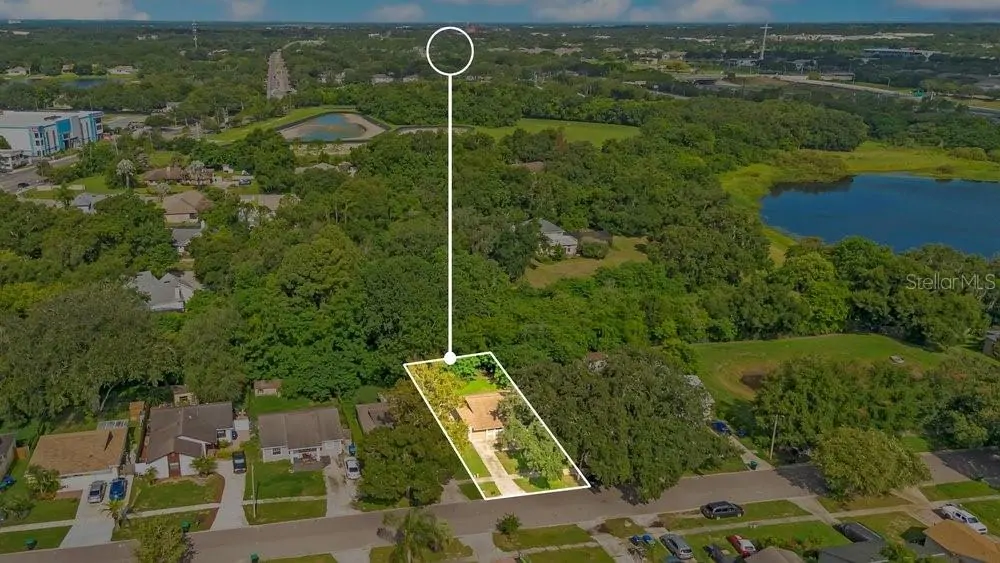 156 LAKE DR, ORLANDO, FL property photo 2 of 30