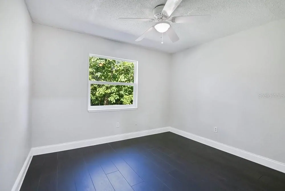 156 LAKE DR, ORLANDO, FL property photo 17 of 30