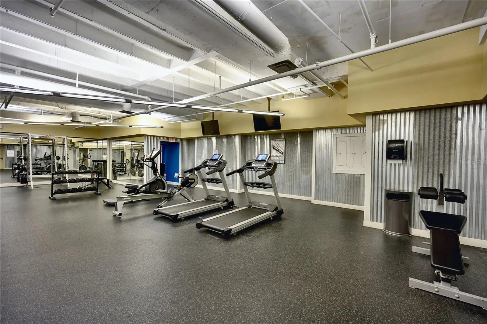 151 E WASHINGTON ST #525, ORLANDO, FL property photo 17 of 32