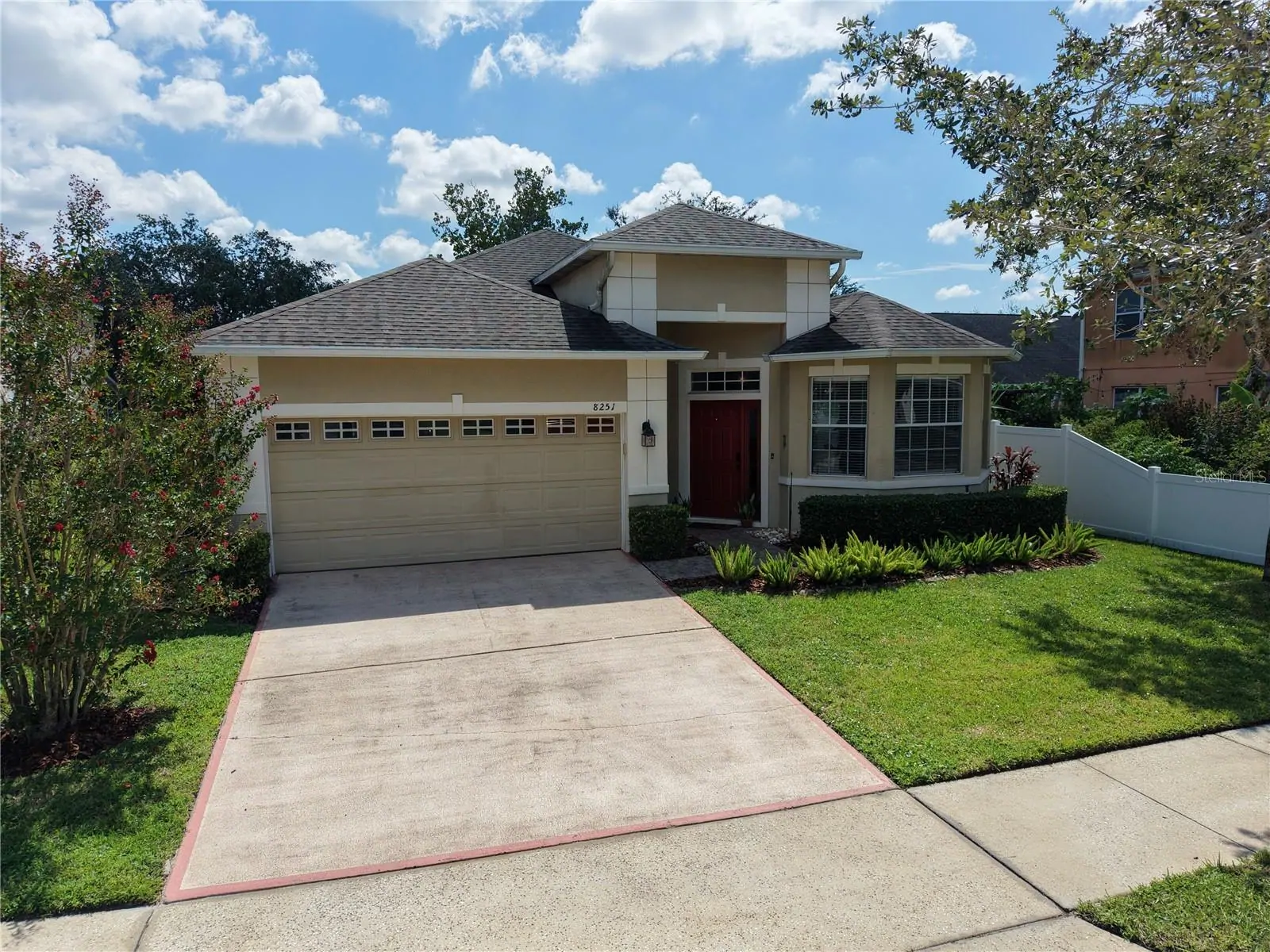 8251 NEWBURY SOUND LN, ORLANDO, FL property photo 2 of 31