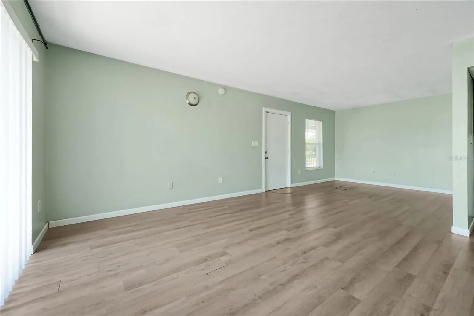 915 W OAK RIDGE RD #B, ORLANDO, FL property photo 8 of 26