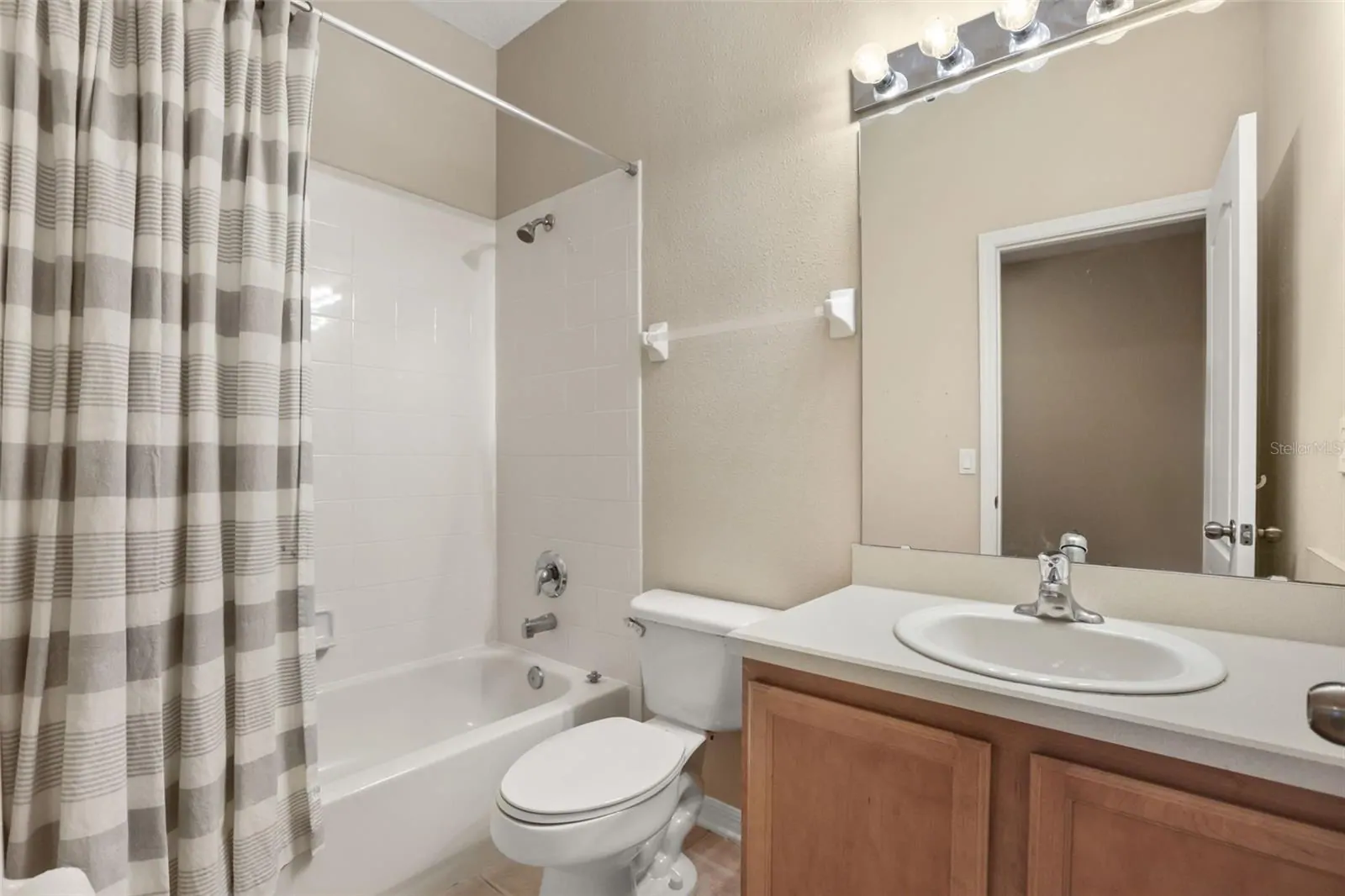 10332 MANDERLEY WAY #111, ORLANDO, FL property photo 19 of 23