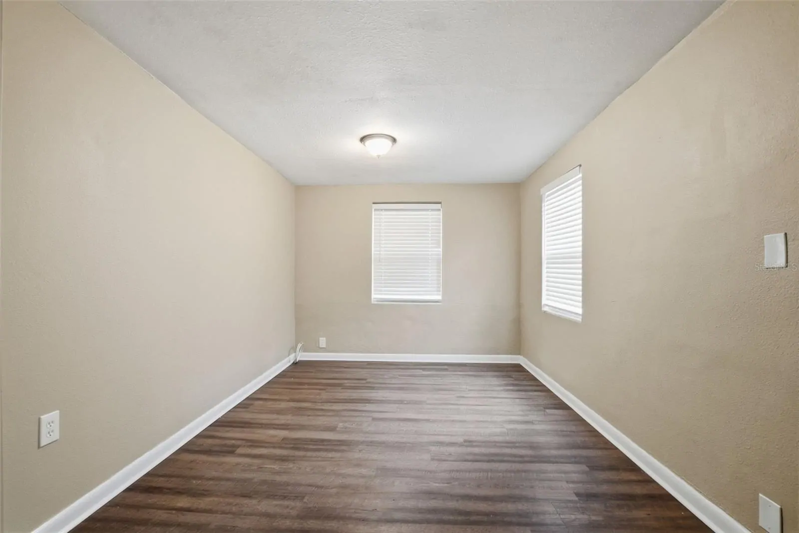 3604 MEADOWBROOK AVE, ORLANDO, FL property photo 12 of 34