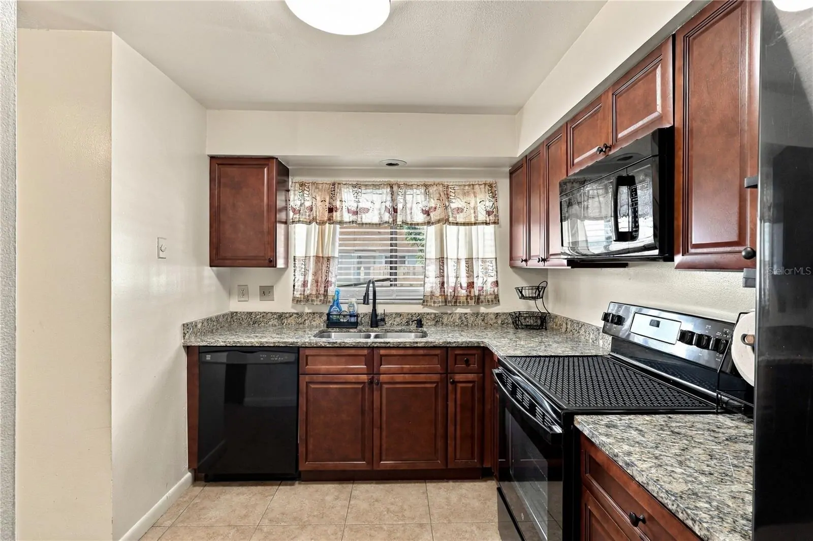 4631 N PINE HILLS RD #110, ORLANDO, FL property photo 24 of 35