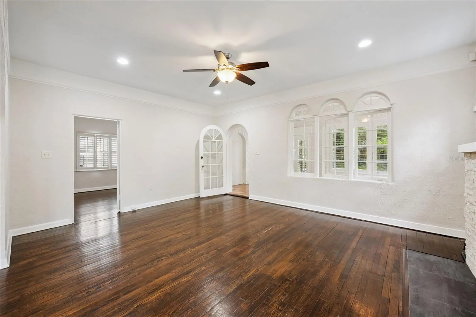 215 S LAWSONA BLVD, ORLANDO, FL property photo 8 of 40