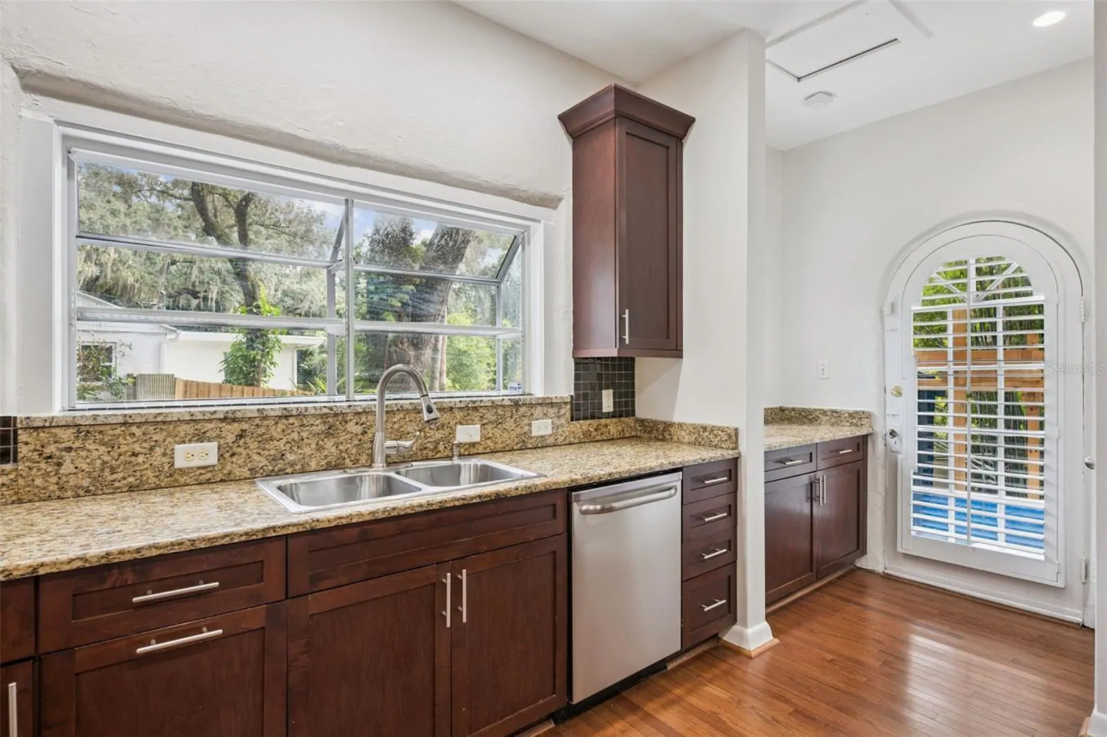 215 S LAWSONA BLVD, ORLANDO, FL property photo 16 of 40