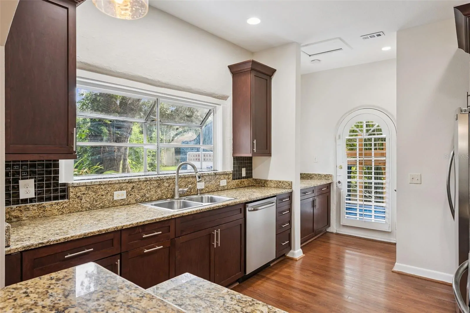215 S LAWSONA BLVD, ORLANDO, FL property photo 18 of 40