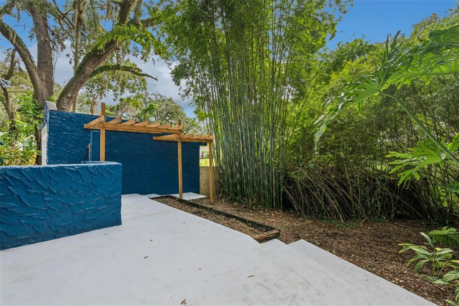 215 S LAWSONA BLVD, ORLANDO, FL property photo 32 of 40