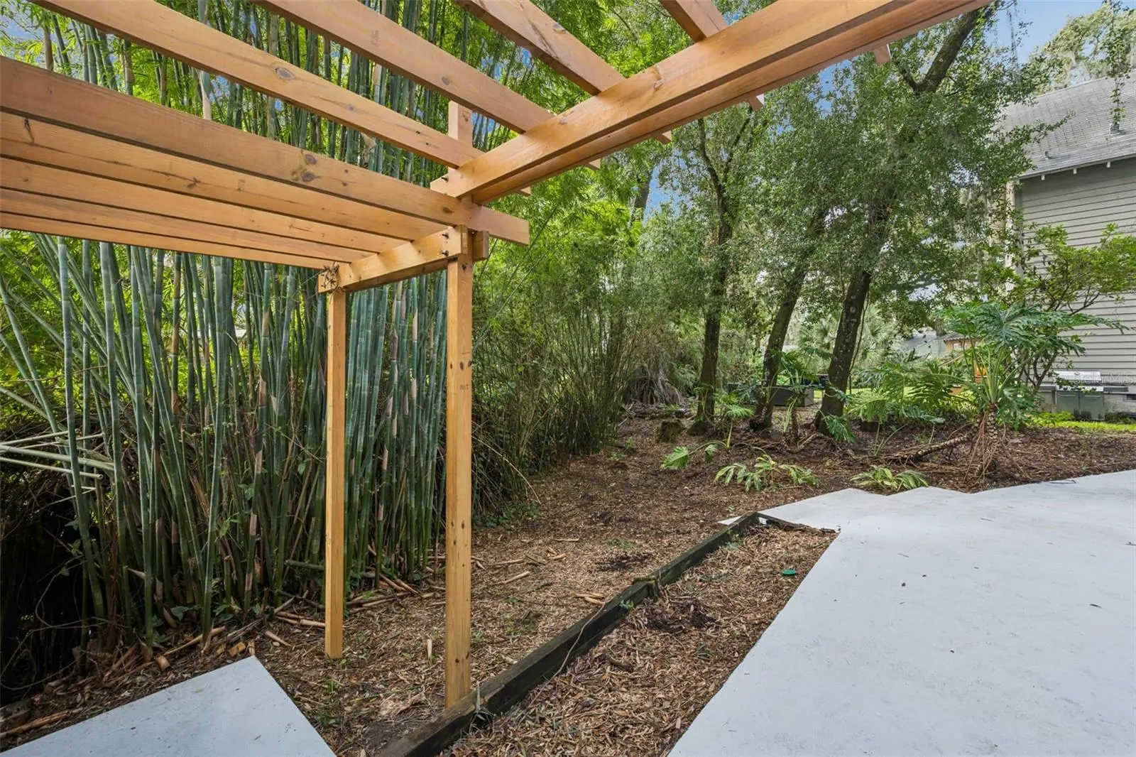 215 S LAWSONA BLVD, ORLANDO, FL property photo 33 of 40