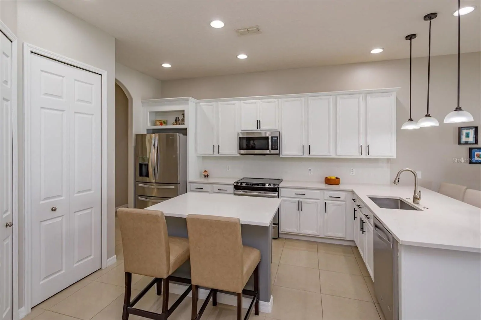 16514 TUDOR GROVE DR, ORLANDO, FL property photo 11 of 43
